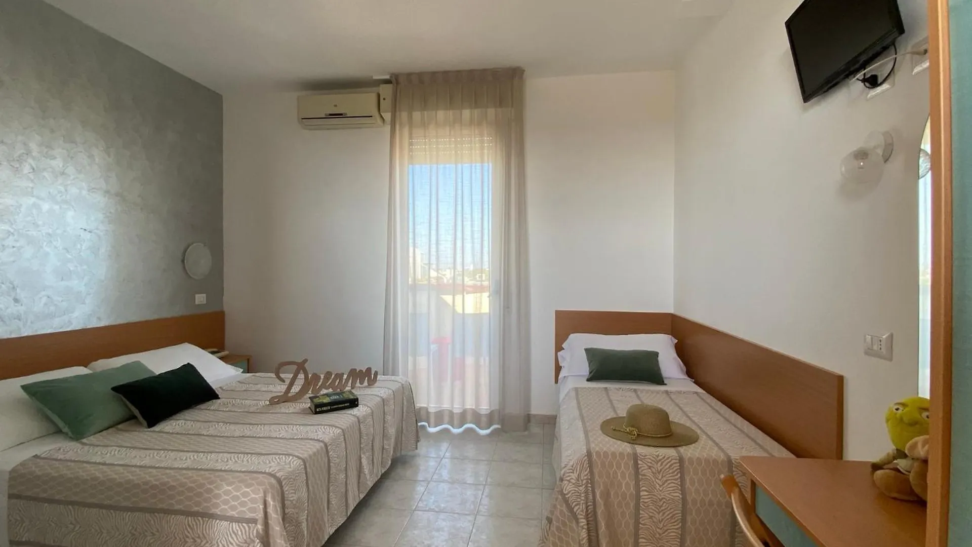 Hotel Jumbo Rimini 3*,